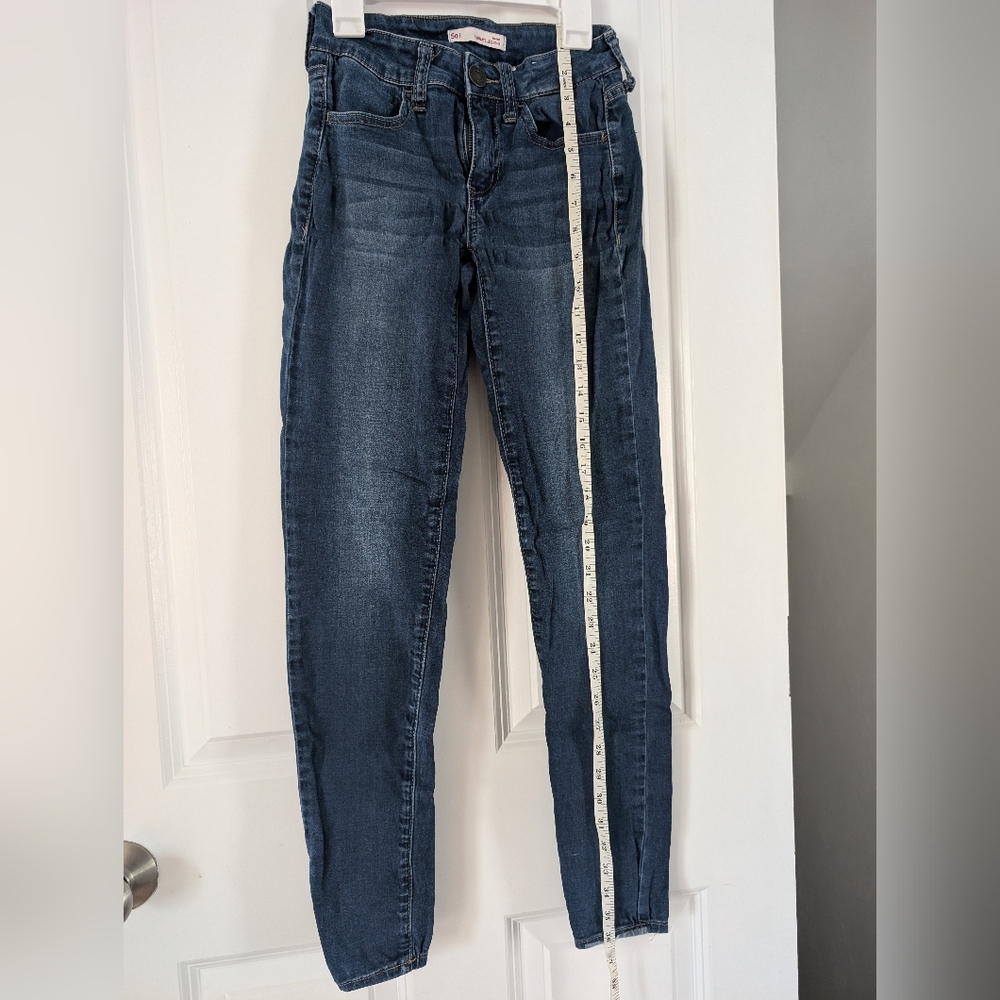 SO low rise ultimate jegging size 0 denim